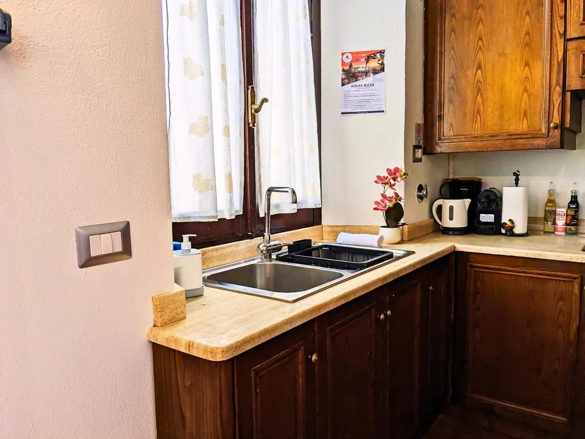 Smart Lodging Prime 0*, Rom